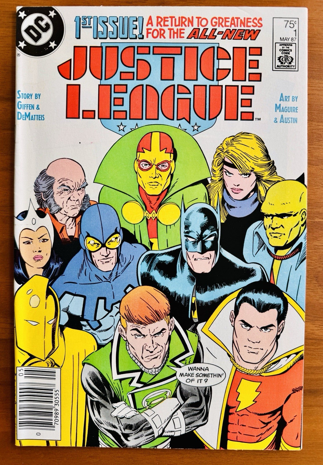 Justice League #1 - 1st appearance of Maxwell Lord VF/NM