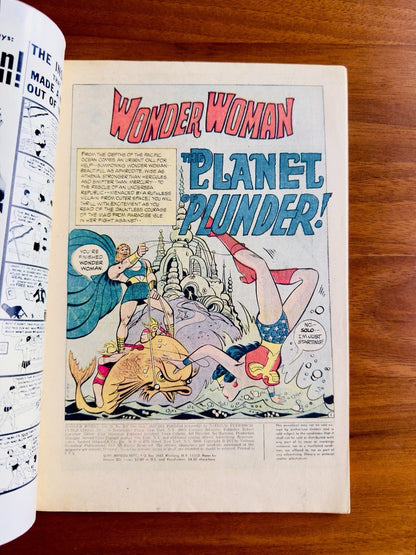 Wonder Woman #209  Bondage Cover ( 1973) Fine+ 6.5